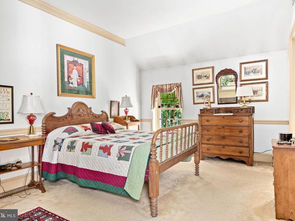 2070 Huntingdon Road, Huntingdon Valley PA 19006