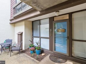2246 S Randolph Street 1, Arlington VA 22204