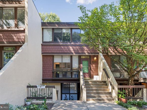 2246 S Randolph Street 1, Arlington VA 22204