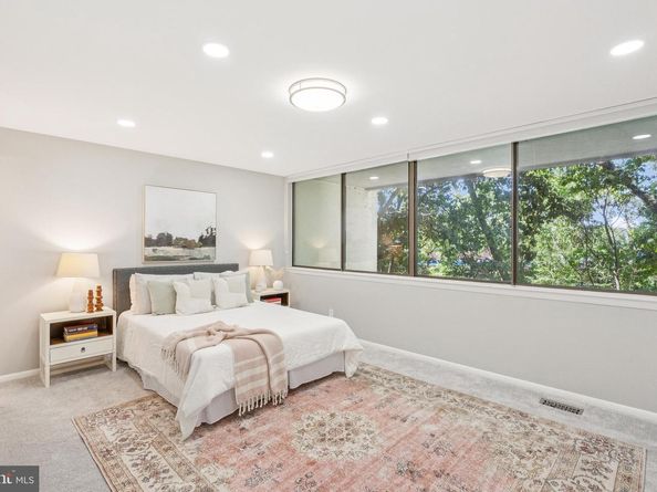 2246 S Randolph Street 1, Arlington VA 22204