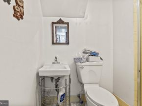 8144 Henry Avenue, Philadelphia PA 19128