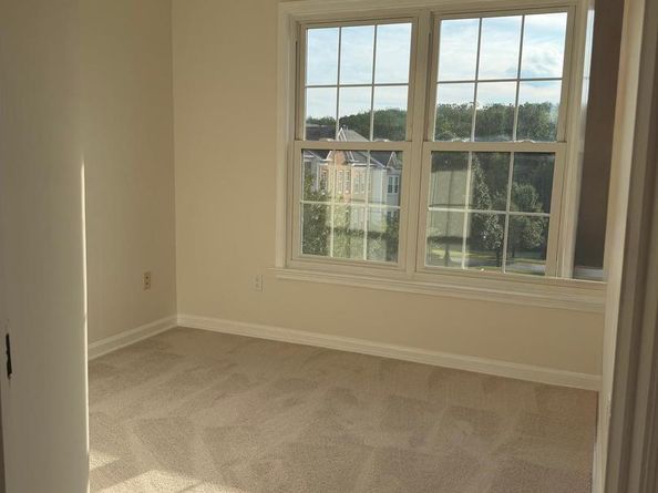 5295 Cozy Glen Lane, Alexandria VA 22312