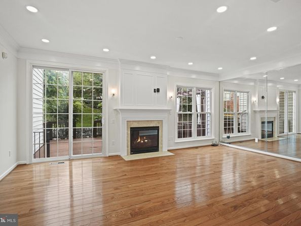 5295 Cozy Glen Lane, Alexandria VA 22312