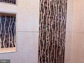 5295 Cozy Glen Lane, Alexandria VA 22312