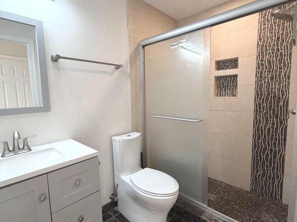 5295 Cozy Glen Lane, Alexandria VA 22312