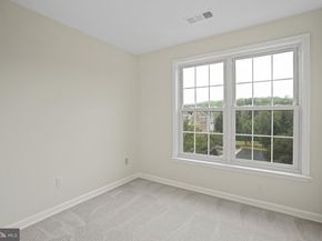 5295 Cozy Glen Lane, Alexandria VA 22312