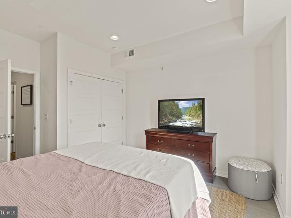 2544 S 2nd Street, Philadelphia PA 19148