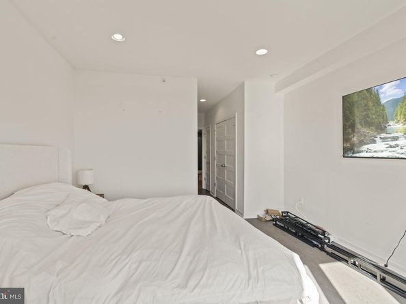 2544 S 2nd Street, Philadelphia PA 19148