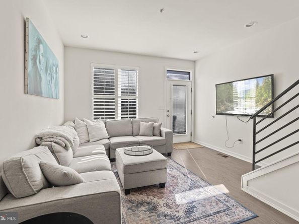 2544 S 2nd Street, Philadelphia PA 19148