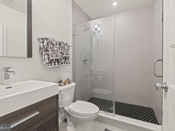 2544 S 2nd Street, Philadelphia PA 19148