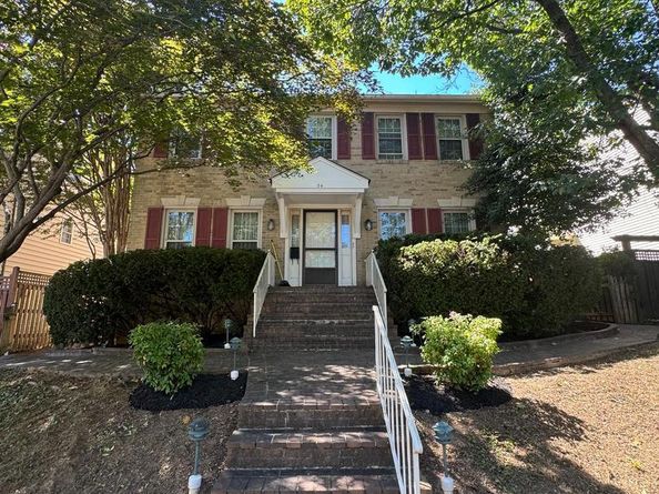 34 N Garfield Street, Arlington VA 22201