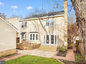 34 N Garfield Street, Arlington VA 22201
