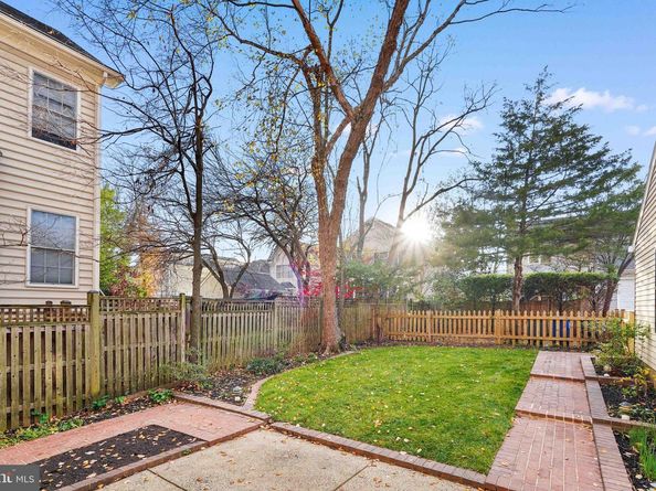 34 N Garfield Street, Arlington VA 22201