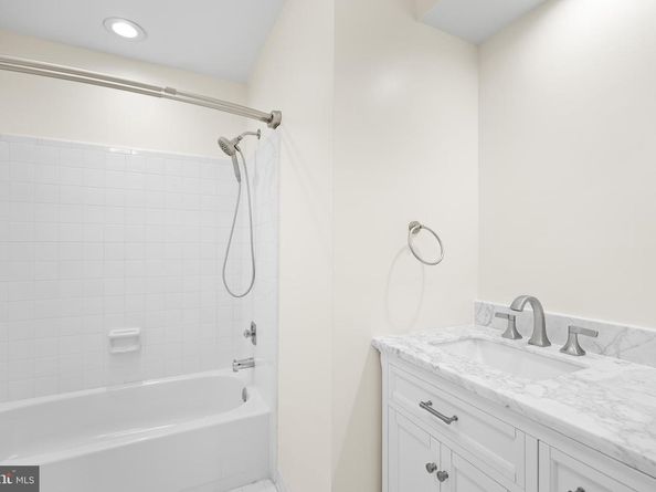 34 N Garfield Street, Arlington VA 22201