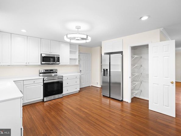 34 N Garfield Street, Arlington VA 22201