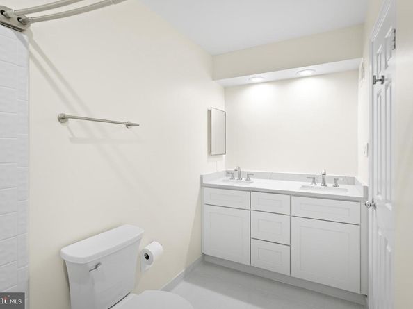 34 N Garfield Street, Arlington VA 22201