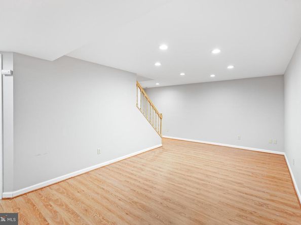 34 N Garfield Street, Arlington VA 22201