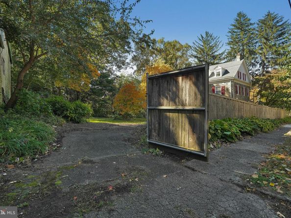 100 W Phil Ellena Street, Philadelphia PA 19119