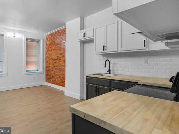 3147 Euclid Avenue, Philadelphia PA 19121