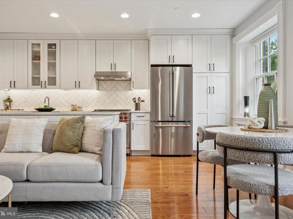1215 Spruce Street 301, Philadelphia PA 19107