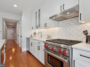 1215 Spruce Street 301, Philadelphia PA 19107