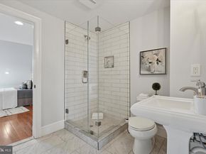 1215 Spruce Street 301, Philadelphia PA 19107