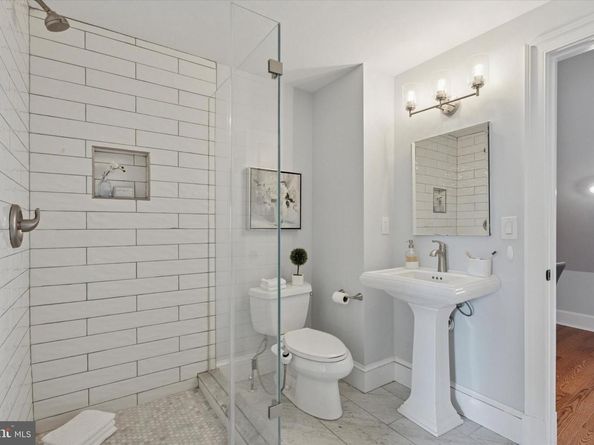 1215 Spruce Street 301, Philadelphia PA 19107