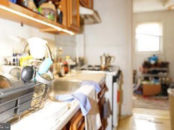 4939 N 9TH Street, Philadelphia PA 19141