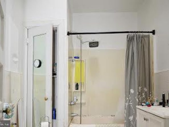 4939 N 9TH Street, Philadelphia PA 19141
