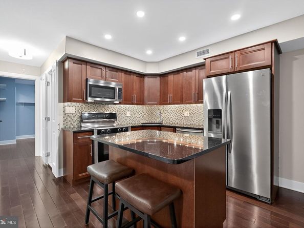 1522 Race Street 3, Philadelphia PA 19102