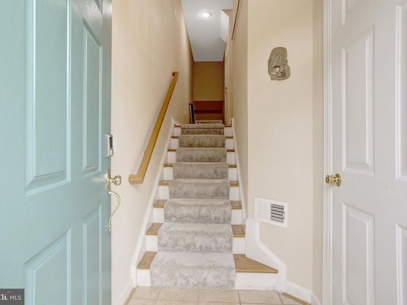4694 Helen Winter Terrace, Alexandria VA 22312