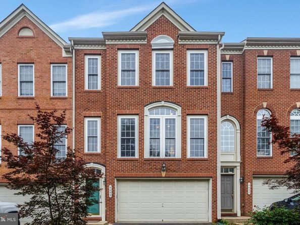 4694 Helen Winter Terrace, Alexandria VA 22312