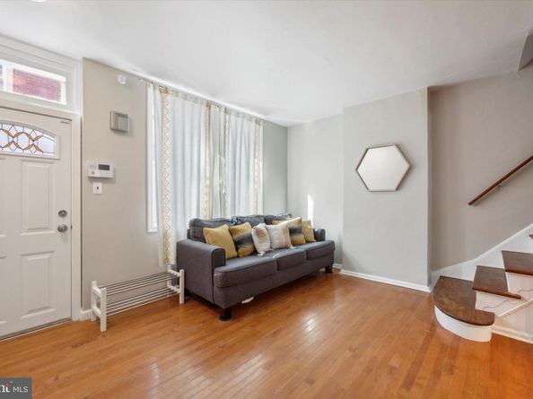 933 League Street, Philadelphia PA 19147