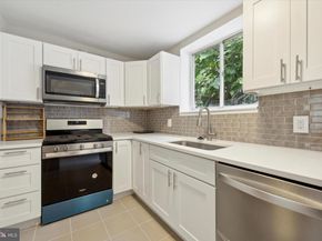 933 League Street, Philadelphia PA 19147