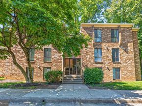 2330 Freetown Court 4/1B, Reston VA 20191