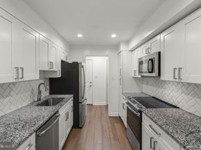 3334 Spring Lane B42, Falls Church VA 22041