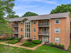 3334 Spring Lane B42, Falls Church VA 22041