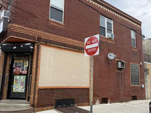 1913 S 10TH Street, Philadelphia PA 19148
