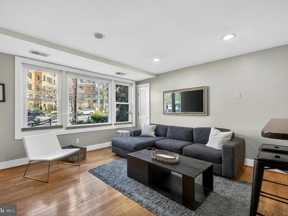 4840 Macarthur Boulevard NW 408, Washington DC 20007