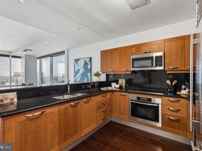 50 S 16TH Street 4504, Philadelphia PA 19102