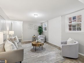 8413 Hollis Lane, Vienna VA 22182