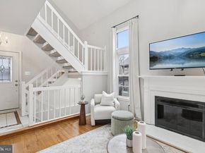 8413 Hollis Lane, Vienna VA 22182