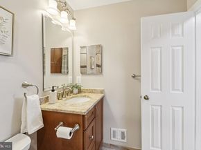 8413 Hollis Lane, Vienna VA 22182