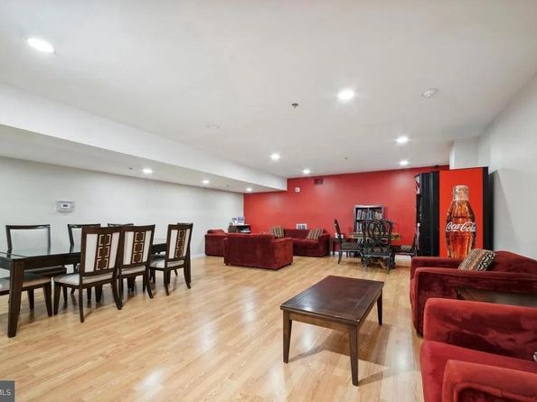 1324 Locust Street 205, Philadelphia PA 19107