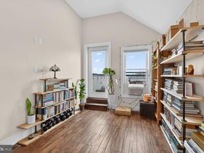 245 15TH Street SE 403, Washington DC 20003