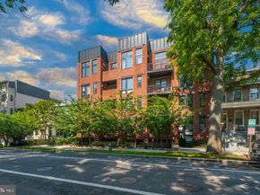 245 15TH Street SE 403, Washington DC 20003