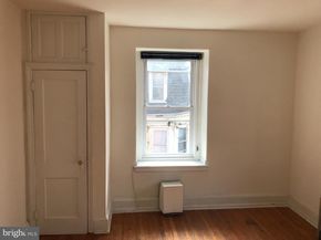 512 S 47TH, 3rd Floor Street, Philadelphia PA 19143