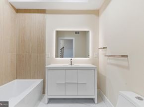 2440 E Harold Street, Philadelphia PA 19125