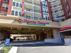 7756 New Providence Drive 16, Falls Church VA 22042