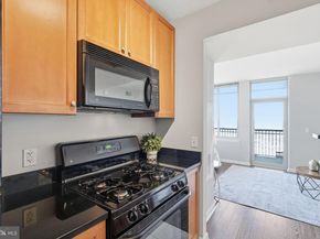 851 N Glebe Road 1812, Arlington VA 22203